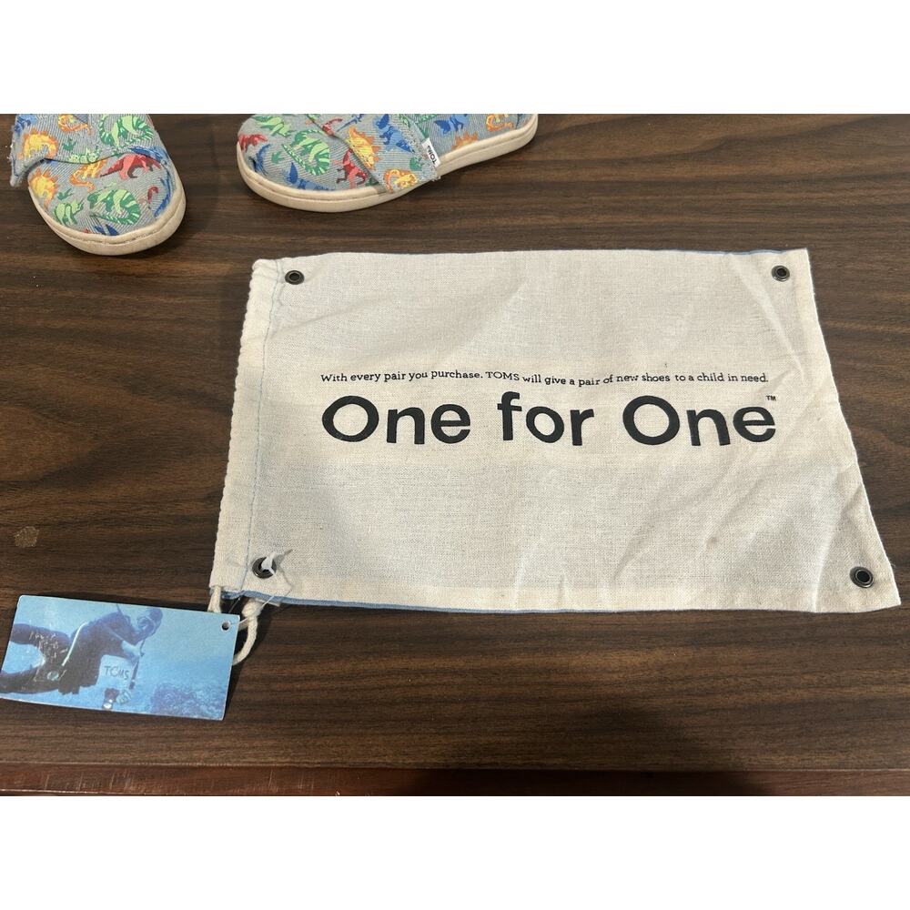 TOMS Alpargata Blue Denim Dino Slip‎ On Toddler Size 7 Shoes Dinosaur Sneakers - Picture 12 of 12